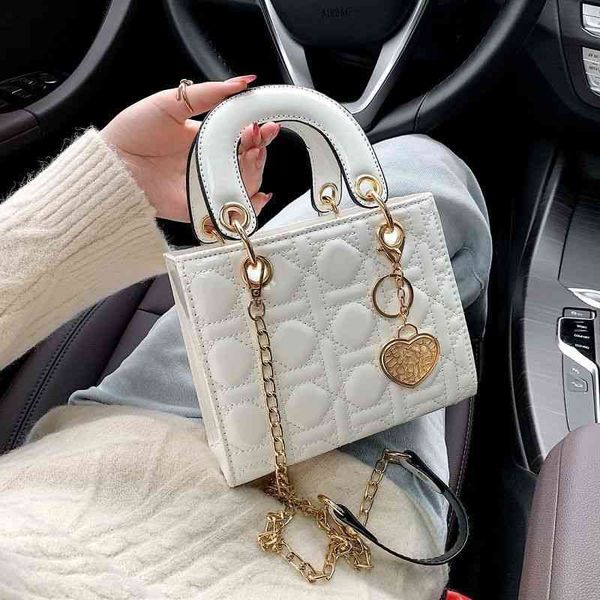 fashion trend new ladies luxury brand bag designer wholesale leather women's bride red small chain one shoulder handbag
fashion trend new ladies luxury brand bag designer wholesale leather women's bride red small chain one shoulder handbag