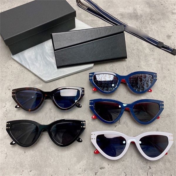 sunglasses d family personalized small frame cat's eye same signature b2u trend 0m24, White;black
sunglasses d family personalized small frame cat's eye same signature b2u trend 0m24, White;black