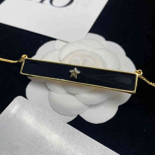 2022 women's fashion all-match high-quality new personality necklace brand wholesale dijia black rectangular elegant temperament, Silver
2022 women's fashion all-match high-quality new personality necklace brand wholesale dijia black rectangular elegant temperament, Silver