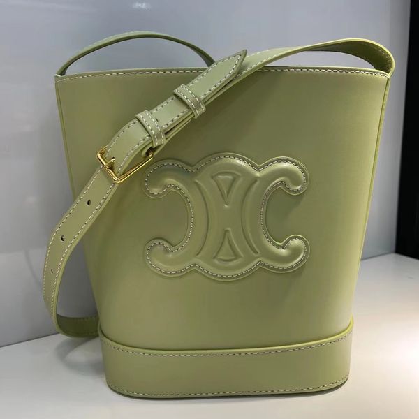 designer bags 2022 new women's triumphal arch large leather capacity single shoulder diagonal bucket bag luxury handbags
designer bags 2022 new women's triumphal arch large leather capacity single shoulder diagonal bucket bag luxury handbags