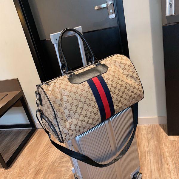 men duffel bags fashion designer women travel bag poker leather luggage handbags large capacity sport outdoor tote
men duffel bags fashion designer women travel bag poker leather luggage handbags large capacity sport outdoor tote