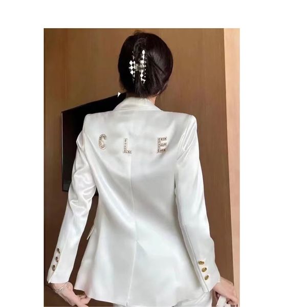 early spring 2022 new satin acetate back heavy industry letter nail drill slimming button blazer women, Black;brown
early spring 2022 new satin acetate back heavy industry letter nail drill slimming button blazer women, Black;brown