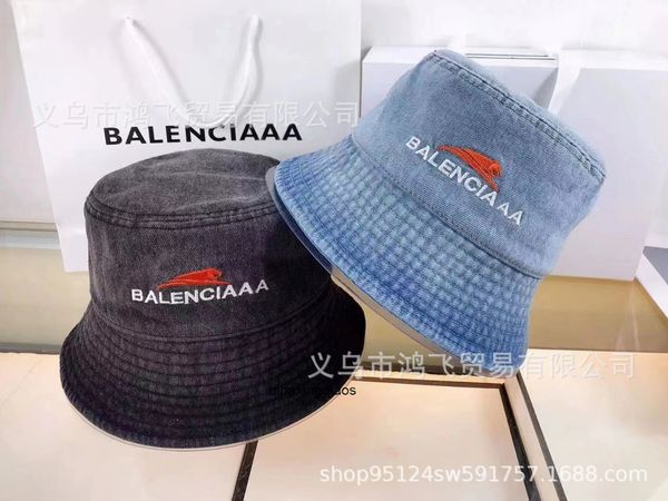 ball caps balencaigass letter printed correct version b home paris year of the tiger embroidered washed denim summer sunscreen baseball fish, Blue;gray
ball caps balencaigass letter printed correct version b home paris year of the tiger embroidered washed denim summer sunscreen baseball fish, Blue;gray