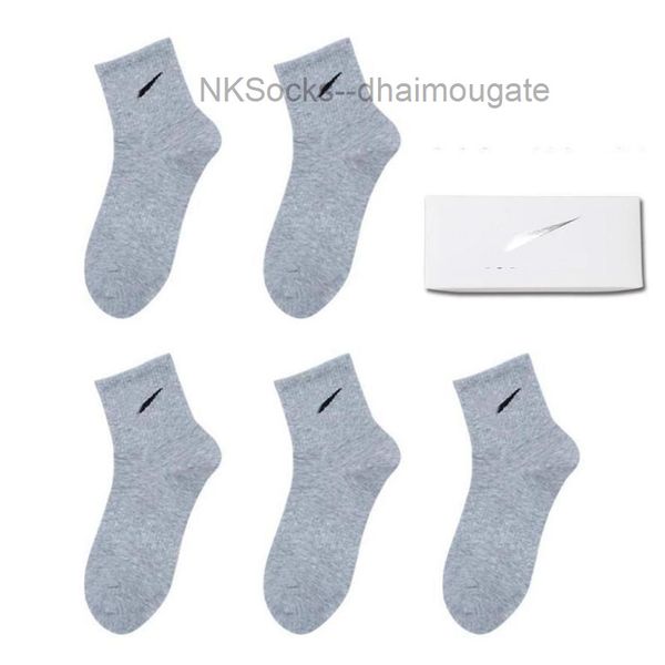 fashion classic men's socks gift box stockings hook brand black white gray medium tube sports cotton sweat absorbing sock men women lux
fashion classic men's socks gift box stockings hook brand black white gray medium tube sports cotton sweat absorbing sock men women lux