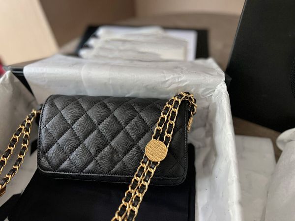 2022ss french mini gold coin french stick bags flip bag leather metal hardware chain classic quilted lattice single shoulder messenger bags
2022ss french mini gold coin french stick bags flip bag leather metal hardware chain classic quilted lattice single shoulder messenger bags