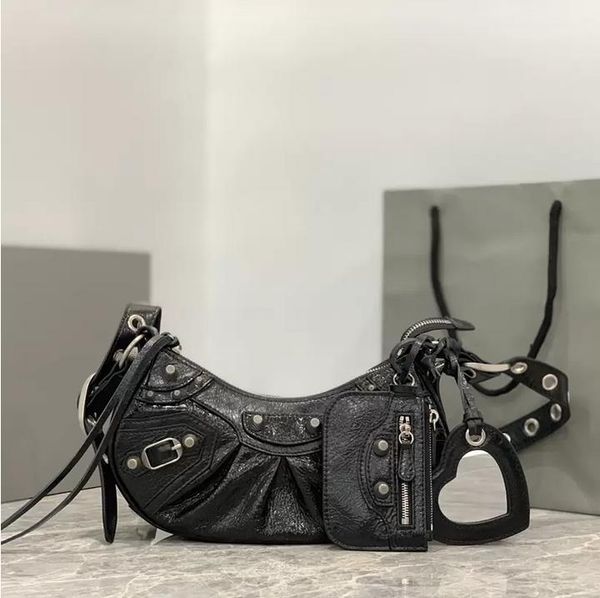 balencigas bag luxury design fashion le cagole handmade bags handbags shoulder bag women's crossbody retro large capacity lady tote cos
balencigas bag luxury design fashion le cagole handmade bags handbags shoulder bag women's crossbody retro large capacity lady tote cos