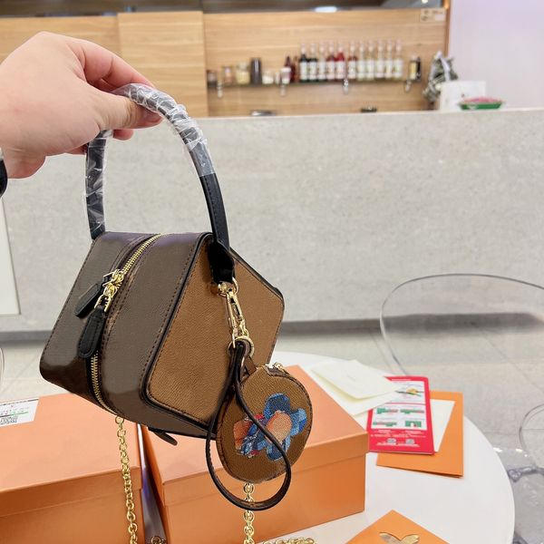 ggs louiseity 1 viutonity lvs purses fashion dice tote wallet bag lady hh yellow brown flower designers letter chain with square threa jmhf
ggs louiseity 1 viutonity lvs purses fashion dice tote wallet bag lady hh yellow brown flower designers letter chain with square threa jmhf