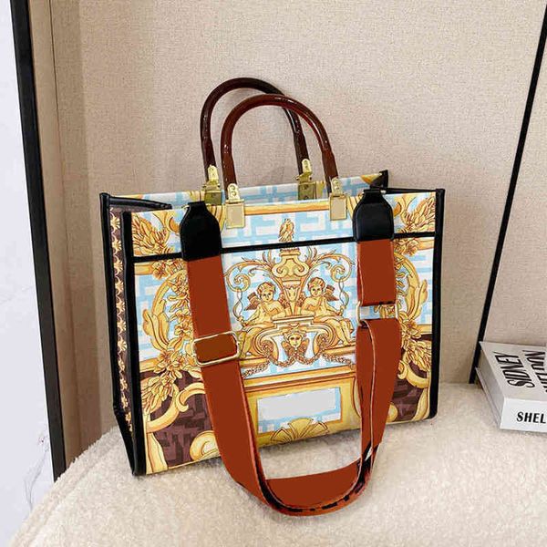 women's printing elegant square bags 2022 luxury tote handbag printed all-match portable shoulder messenger designe bag wholesale
women's printing elegant square bags 2022 luxury tote handbag printed all-match portable shoulder messenger designe bag wholesale