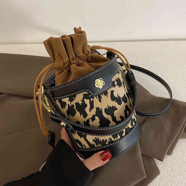 autumn and winter super new women's small msenger bucket 2022 luxury brand fashion design versatile ladies bags
autumn and winter super new women's small msenger bucket 2022 luxury brand fashion design versatile ladies bags