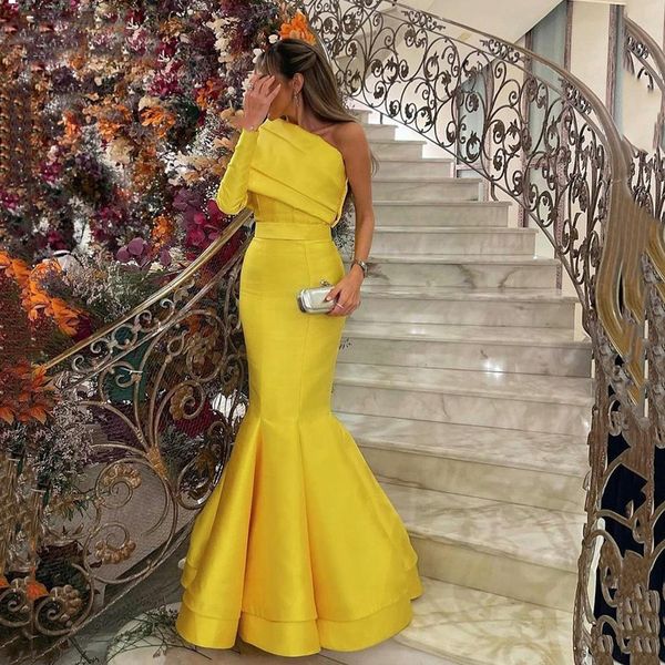elegant long satin mermaid evening dresses 2022 yellow long sleeves one shoulder cstom made prom party gowns, Black;red
elegant long satin mermaid evening dresses 2022 yellow long sleeves one shoulder cstom made prom party gowns, Black;red