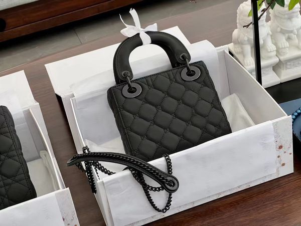 tote bag handbag designer bags cow leather cannage nubuck luxury women 2005 luxurys designers bags evening party shopping xiaoxiaolg007
tote bag handbag designer bags cow leather cannage nubuck luxury women 2005 luxurys designers bags evening party shopping xiaoxiaolg007