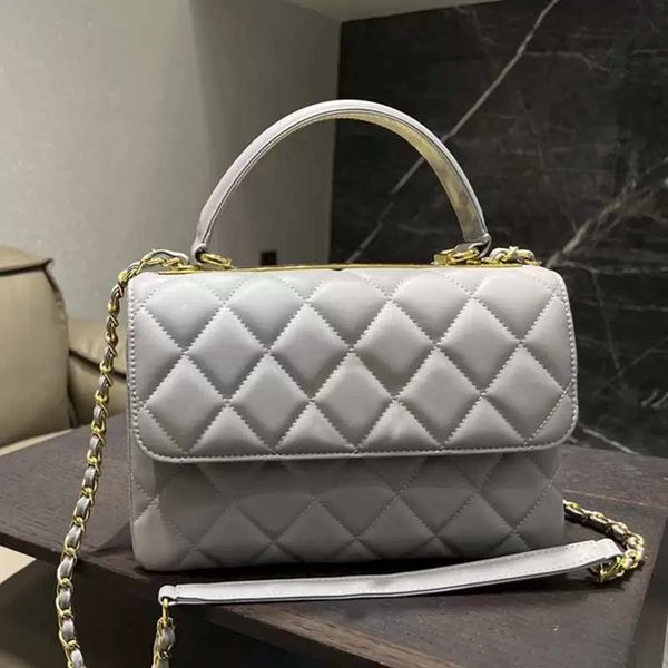 women crossbody designer bags genuine leather solid color classic handbags diamond quilting shoulder bag golden metal chain handle totes bag
women crossbody designer bags genuine leather solid color classic handbags diamond quilting shoulder bag golden metal chain handle totes bag