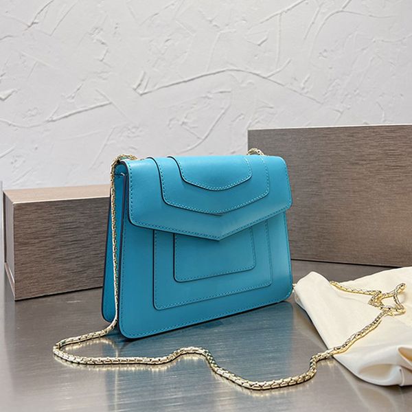 genuine leather bags calf leathers cross body bag women shoulder handbags gold metal chain shoulder strap snakehead buckle internal card pac
genuine leather bags calf leathers cross body bag women shoulder handbags gold metal chain shoulder strap snakehead buckle internal card pac