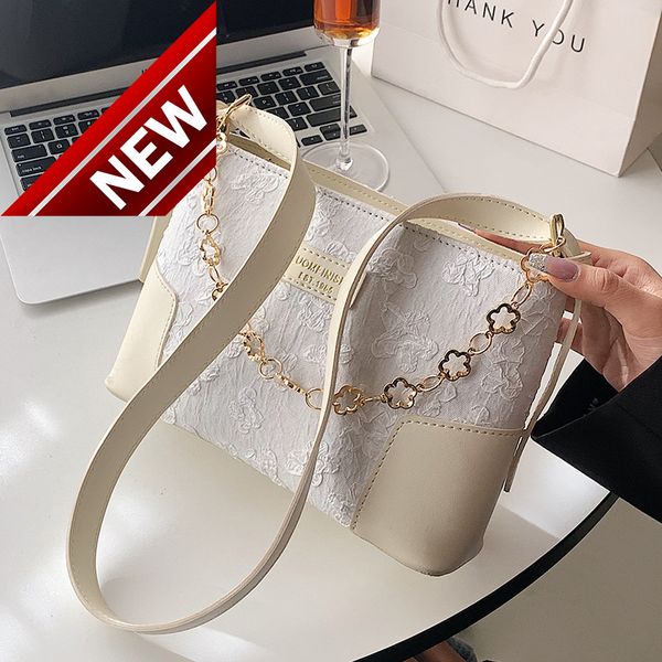 trendy women's wholesale new fashionable girl lace sweet cool shoulder fashion chain ladies bags
trendy women's wholesale new fashionable girl lace sweet cool shoulder fashion chain ladies bags