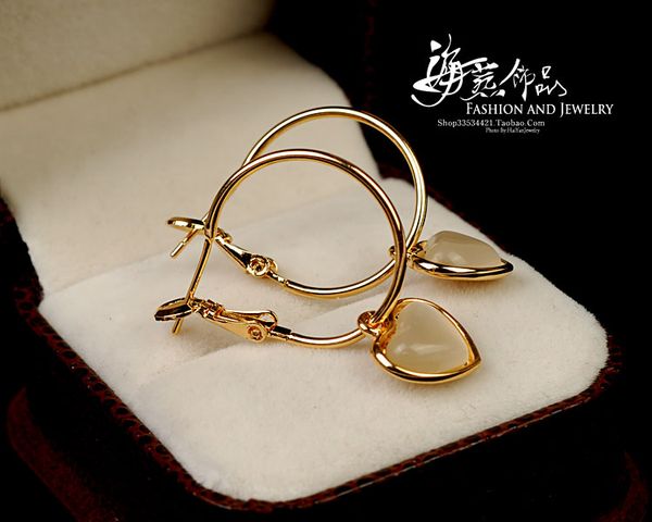 new designed vintage dangle earring micro inlays diamonds women's 18kgp retro brass d letter pendant celebrity ladies earring studs lux, Silver
new designed vintage dangle earring micro inlays diamonds women's 18kgp retro brass d letter pendant celebrity ladies earring studs lux, Silver