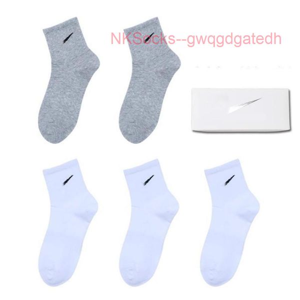 fashion men's classic socks gift box stockings hook brand black white gray medium tube sports cotton sweat absorbing sock men women lux
fashion men's classic socks gift box stockings hook brand black white gray medium tube sports cotton sweat absorbing sock men women lux
