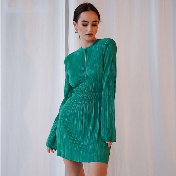 pleated women high waist dress long sleeve eyelet party dress ladies back keyhole 2022 spring elastic female dress, Black;gray
pleated women high waist dress long sleeve eyelet party dress ladies back keyhole 2022 spring elastic female dress, Black;gray