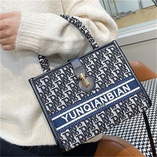 portable small female new fashion version ins red single messenger student versatile foreign style large wholesale design purses online
portable small female new fashion version ins red single messenger student versatile foreign style large wholesale design purses online