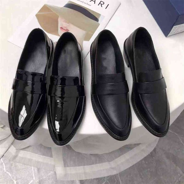 sandals early spring british style small leather shoes women's flat bottomed with black pointed head and lefu
sandals early spring british style small leather shoes women's flat bottomed with black pointed head and lefu