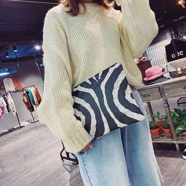 purses outlet new leopard print hand fashionable women's envelope large capacity hand grab bag
purses outlet new leopard print hand fashionable women's envelope large capacity hand grab bag
