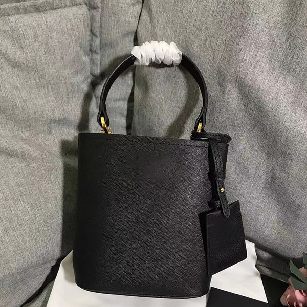 designer genuine leather buckets women bags purses handbags fashion casual messenger crossbody bucket shoulder bag totes
designer genuine leather buckets women bags purses handbags fashion casual messenger crossbody bucket shoulder bag totes