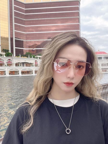 sunglasses for woman 2022 designer retro summer boao anti-ultraviolet driving fishing fashion random box, White;black
sunglasses for woman 2022 designer retro summer boao anti-ultraviolet driving fishing fashion random box, White;black