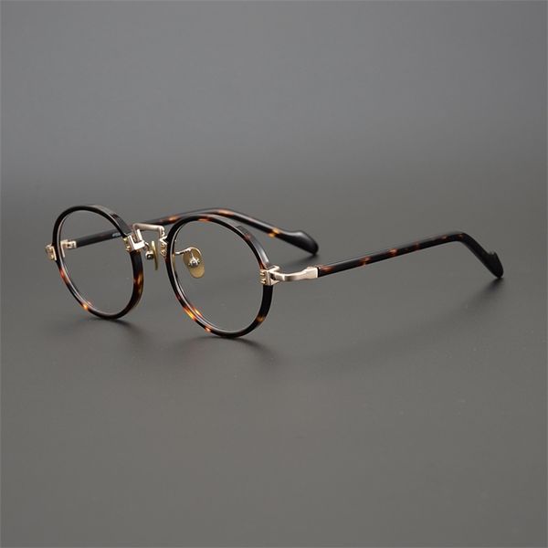 80% off stores online small round frame pure titanium medium gold beam plate glasses men's and women's square face can be equipped, White;black
80% off stores online small round frame pure titanium medium gold beam plate glasses men's and women's square face can be equipped, White;black