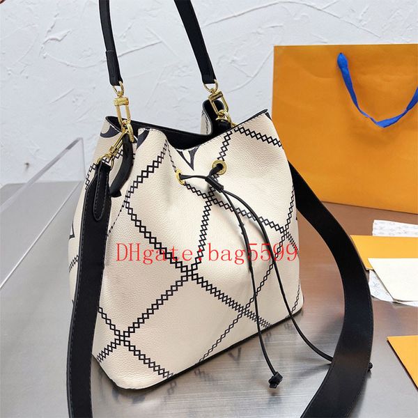 2022 brand luxury design vintage bucket bag women's fashion retro style one shoulder crossbody bags printed color handbag
2022 brand luxury design vintage bucket bag women's fashion retro style one shoulder crossbody bags printed color handbag