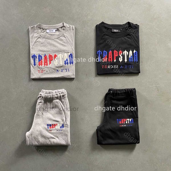 22ss new trapstar london t shirt men and women embroidered chenille decoded chord suit - revolution luxury designer trapstars tee, White;black
22ss new trapstar london t shirt men and women embroidered chenille decoded chord suit - revolution luxury designer trapstars tee, White;black
