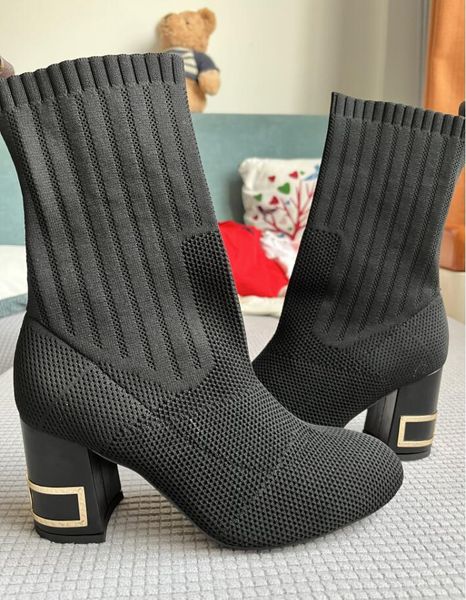 luxury designer womens loro boots mesh chunky heels elastic force lady ankle socks boot buckles decorate plus size 41 42, Black
luxury designer womens loro boots mesh chunky heels elastic force lady ankle socks boot buckles decorate plus size 41 42, Black