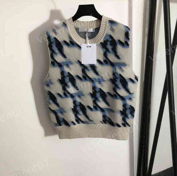 luxury womens sweaters logo-print versatile cashmere-blend knitted vests tanks fashion designer hoodies women clothing 0912, White;black
luxury womens sweaters logo-print versatile cashmere-blend knitted vests tanks fashion designer hoodies women clothing 0912, White;black