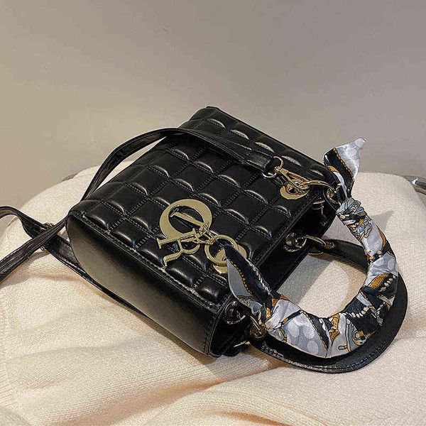 factory online export designer tide brand ladies bag texture new women's fashion versatile messenger high sense handbag
factory online export designer tide brand ladies bag texture new women's fashion versatile messenger high sense handbag