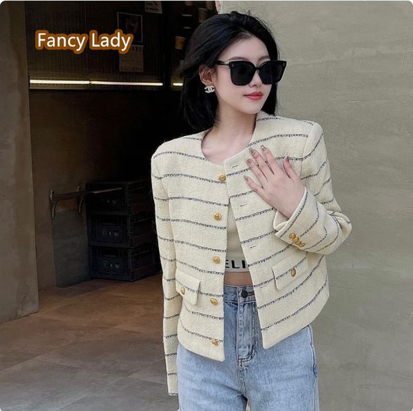 have lable women jacket brand full sleeve stripes printing crew neck beige zipper-up, Black;brown
have lable women jacket brand full sleeve stripes printing crew neck beige zipper-up, Black;brown