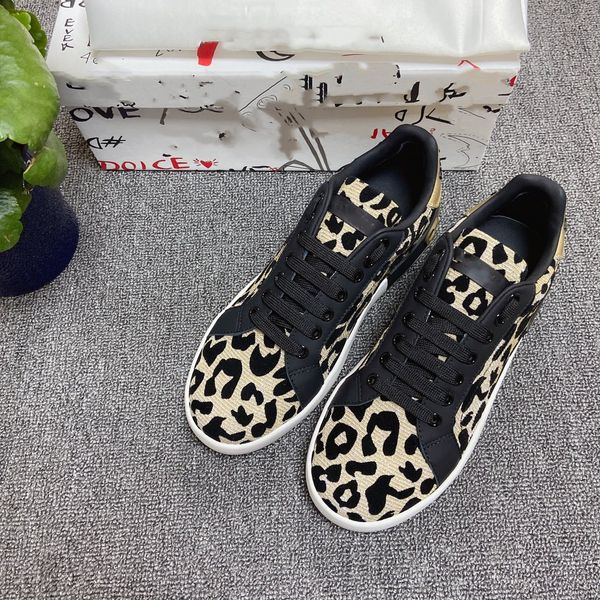 designer lady flat casual shoes leather platform sneaker letters lace-up luxury woman shoes fashion new men printed shoes large 0407, Black
designer lady flat casual shoes leather platform sneaker letters lace-up luxury woman shoes fashion new men printed shoes large 0407, Black