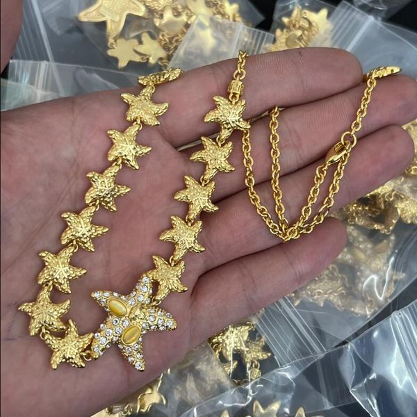 fashion new designed pendants cuba thick chain necklace banshee medusa head portrait 18k gold plated women ladies necklaces designer jewelry, Silver
fashion new designed pendants cuba thick chain necklace banshee medusa head portrait 18k gold plated women ladies necklaces designer jewelry, Silver