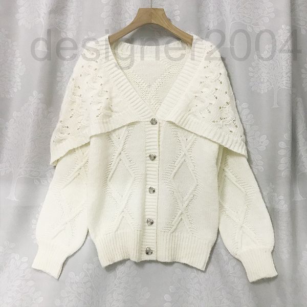women's sweaters designer xiaoxiang 2021 autumn and winter new xiaoxiangfeng long sleeve hollow out loose v-neck wool knitted cardigan, White;black
women's sweaters designer xiaoxiang 2021 autumn and winter new xiaoxiangfeng long sleeve hollow out loose v-neck wool knitted cardigan, White;black