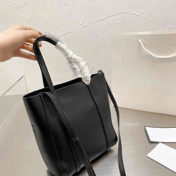 bags tote women handbag high-quality shopping classic messenger shoulder cosmetic leather designer lady wallet 1028
bags tote women handbag high-quality shopping classic messenger shoulder cosmetic leather designer lady wallet 1028
