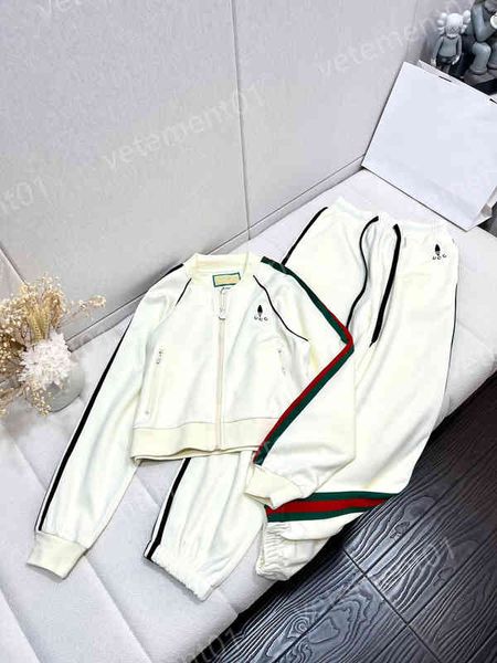 gci tracksuits women jackets pants two piece sets gu embroidery print brand sweatsuits 0912, Gray
gci tracksuits women jackets pants two piece sets gu embroidery print brand sweatsuits 0912, Gray