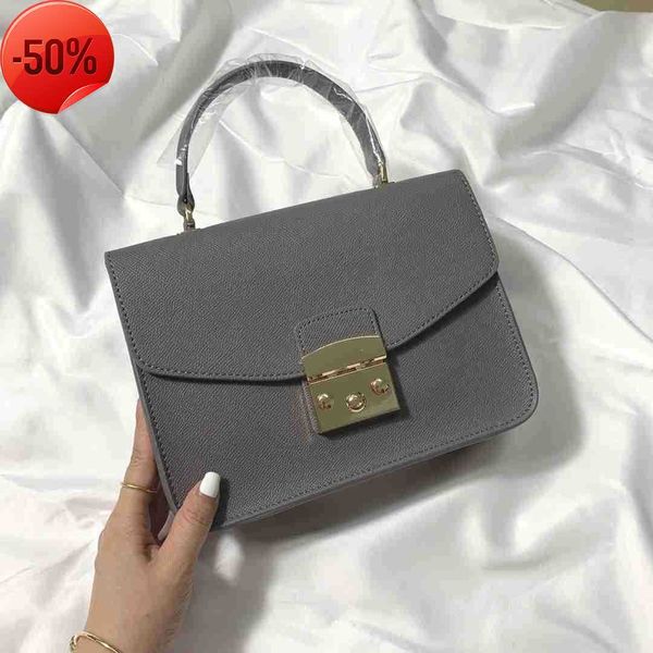 the factory directly the factory directly family women's medium msenger candy small size
the factory directly the factory directly family women's medium msenger candy small size