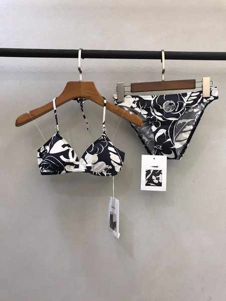 2022 spring summer milan runway women's swimwear high end jacquard pullovers women designer clothing 0412-1, White;black
2022 spring summer milan runway women's swimwear high end jacquard pullovers women designer clothing 0412-1, White;black