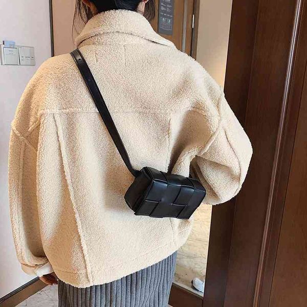 venetas handbag fashion woven bottegas women's square soft leather single shoulder version fragrant style small bagt 1nx4
venetas handbag fashion woven bottegas women's square soft leather single shoulder version fragrant style small bagt 1nx4