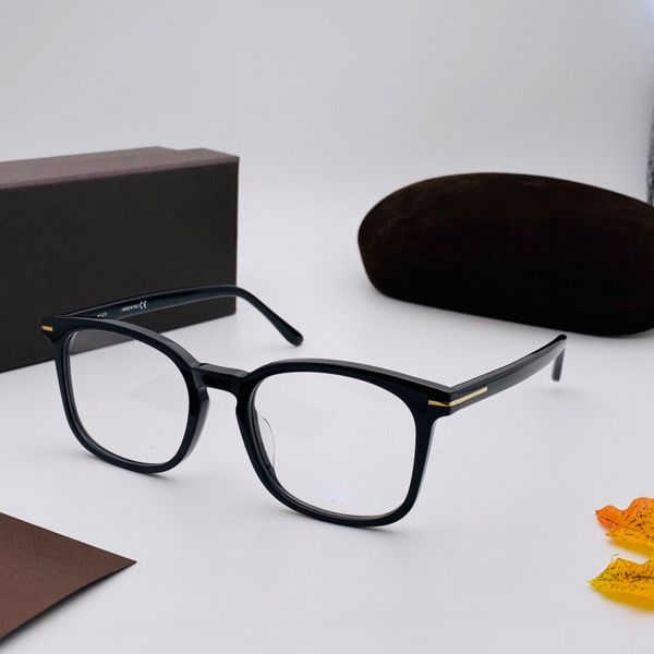 womens eyeglasses frame clear lens men sun gasses fashion style protects eyes uv400 with case 5605, Silver
womens eyeglasses frame clear lens men sun gasses fashion style protects eyes uv400 with case 5605, Silver