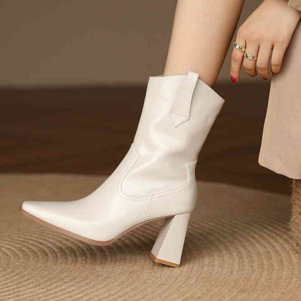 boots trendy western cowboy thick heel pointed high middle boots autumn simple cowhide fashion 6tp1, Black
boots trendy western cowboy thick heel pointed high middle boots autumn simple cowhide fashion 6tp1, Black