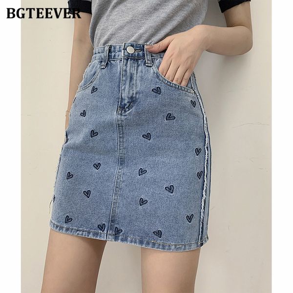 chic elegant heart embroidery denim mini skirt for women high waist button loose female a-line jeans skirts 2021 summer, Black
chic elegant heart embroidery denim mini skirt for women high waist button loose female a-line jeans skirts 2021 summer, Black