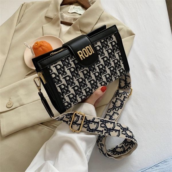 58% off 2022 trendy s new style one fashion texture wide shoulder belt contrast pattern messenger women's small square bag factory good
58% off 2022 trendy s new style one fashion texture wide shoulder belt contrast pattern messenger women's small square bag factory good