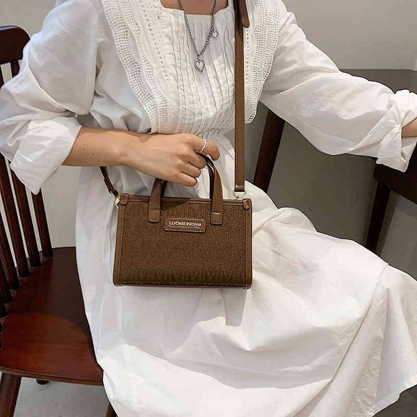 bag women's summer versatile 2022 new fashion messenger foreign style hand carrying princess diana bag luxury designer
bag women's summer versatile 2022 new fashion messenger foreign style hand carrying princess diana bag luxury designer