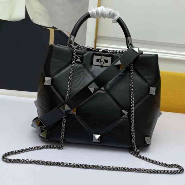 designer crossbody bags soft napa sheepskin handbags women totes with 2 removable shoulder straps rivet design european and american fashion
designer crossbody bags soft napa sheepskin handbags women totes with 2 removable shoulder straps rivet design european and american fashion