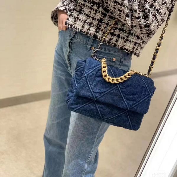 original quality 26cm denim designer cross body bag women chains shoulder handbag luxuries designers classic flap bags with box c016
original quality 26cm denim designer cross body bag women chains shoulder handbag luxuries designers classic flap bags with box c016