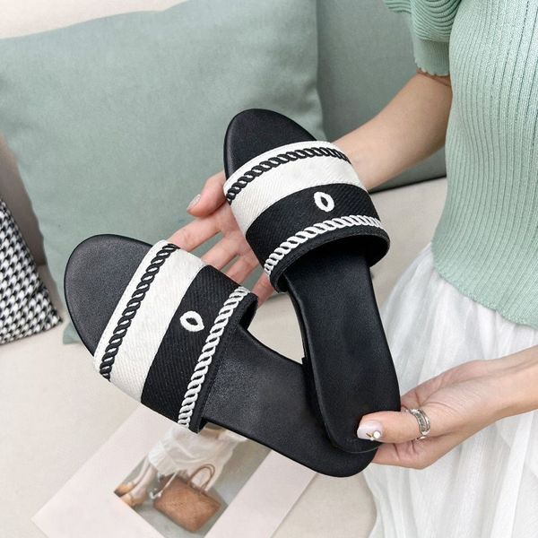 2022 luxury sandals designer slippers brand slide flip flops genuine leather women casual shoes sneakers trainer by shoe10 103, Black
2022 luxury sandals designer slippers brand slide flip flops genuine leather women casual shoes sneakers trainer by shoe10 103, Black