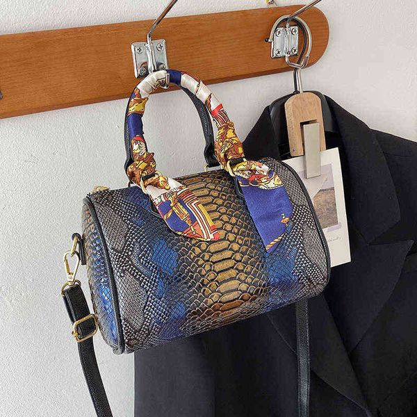 silk scarf handbag snake skin pillow bag texture fashion one shoulder menger boston
silk scarf handbag snake skin pillow bag texture fashion one shoulder menger boston